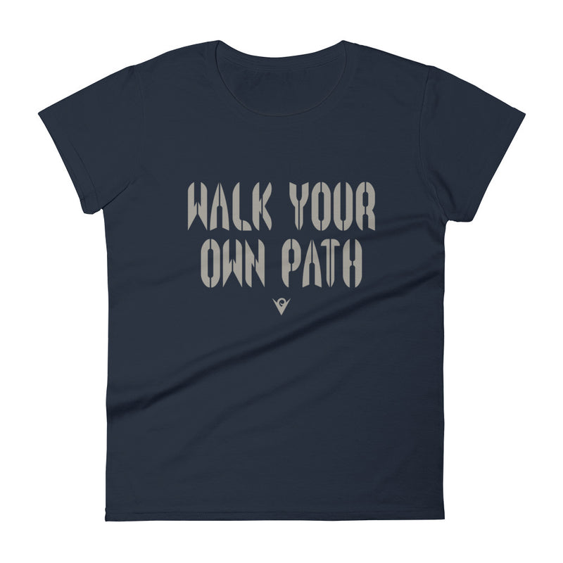 Carregue a imagem no visualizador da Galeria, Walk Your Own Path (camiseta feminina com gola redonda) Excelsior
